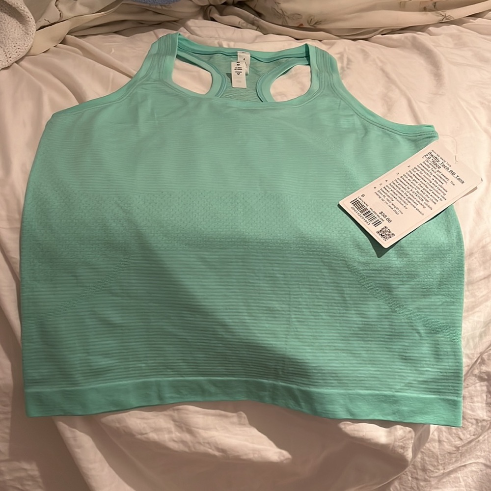 Lululemon swiftly tech RB tank 2.0 race